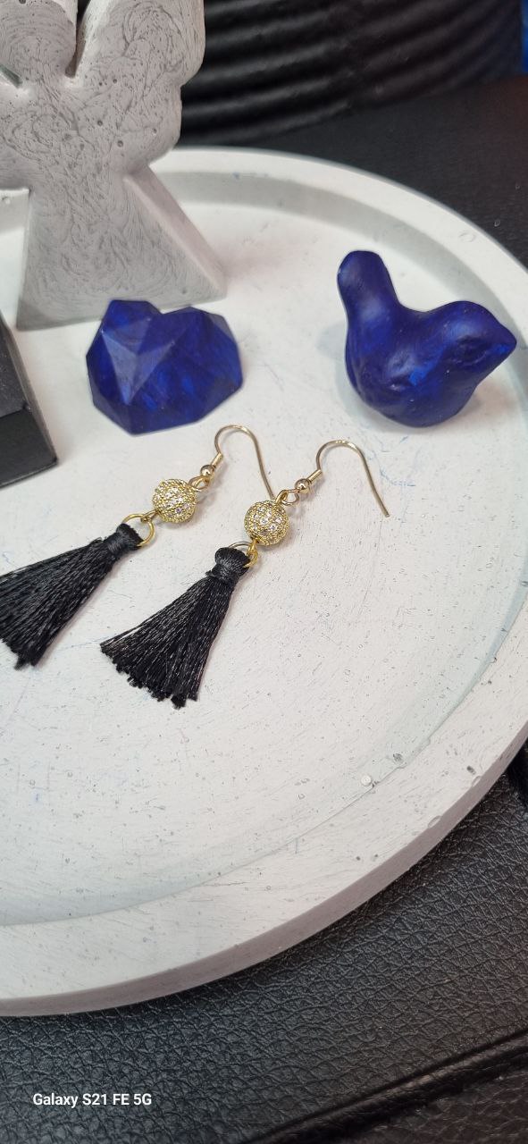 گوشواره گوی سوارسکی طلایی و منگوله