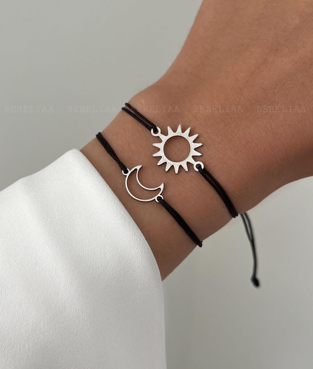 دستبند استیل نقره ای ست ماه و خورشید