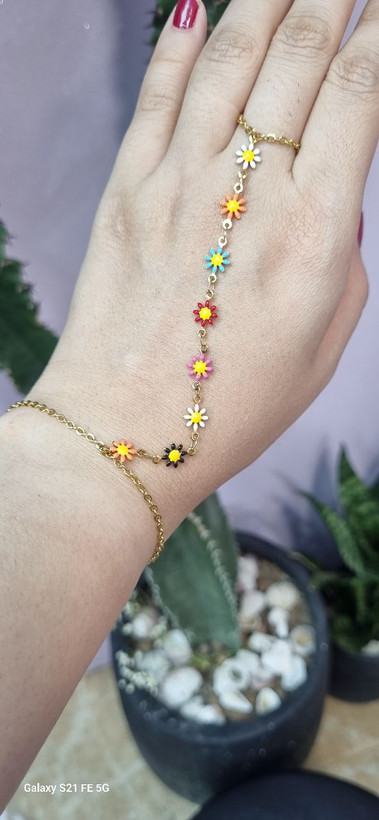 دستبند استیل تمیمه بابونه رنگی