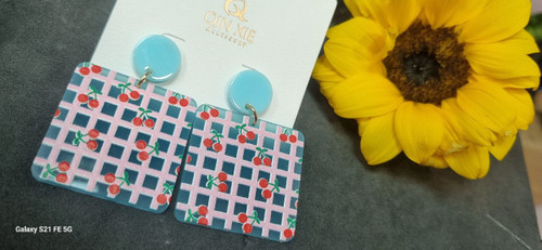 گوشواره طلقی رنگی رنگی با پایه استیل