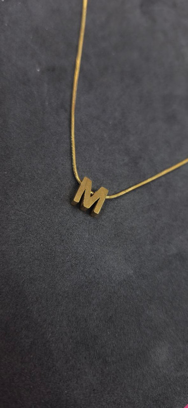 گردنبند استیل حرف M طلایی
