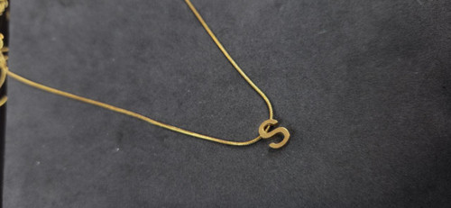 گردنبند استیل حرف S طلایی