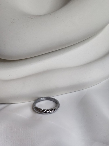 انگشتر رینگ استیل نقره ای