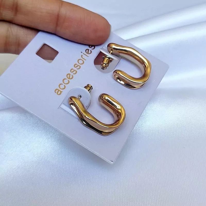 گوشواره استیل میخی دفرمه