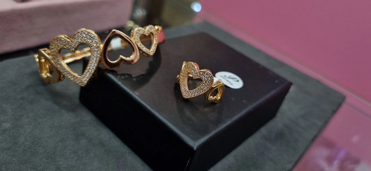 دستبند ست بنگل و انگشتر طلایی قلب