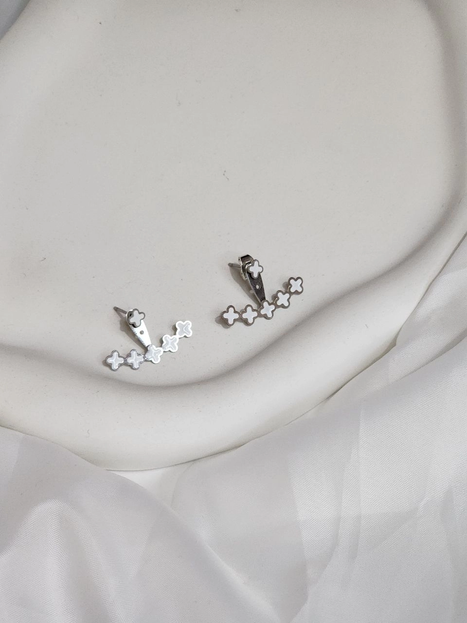 گوشواره استیل نقره ای وارداتی ونکلیف