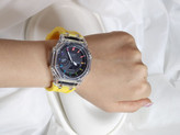 ساعت جی شاک زرد دور شیشه ای