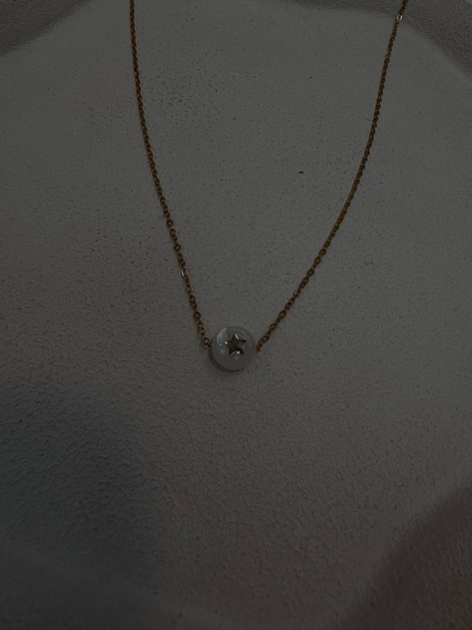 گردنبند استیل طلایی و صدف طبیعی ستاره