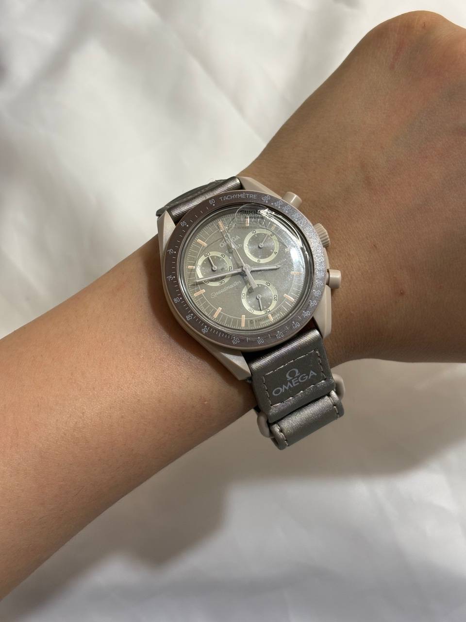 ساعت امگا سواچ mission to saturn