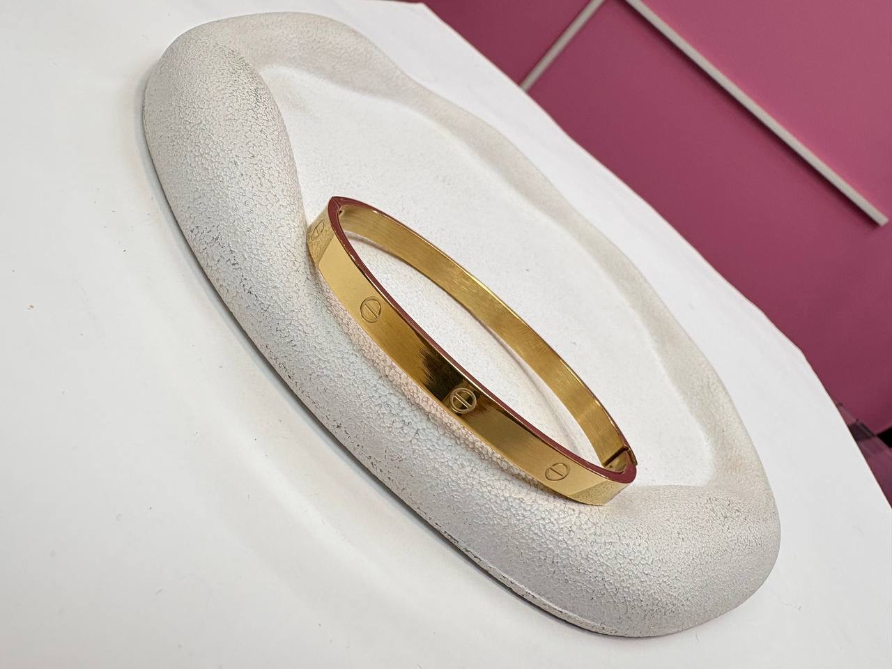 دستبند بنگل طلایی استیل وارداتی