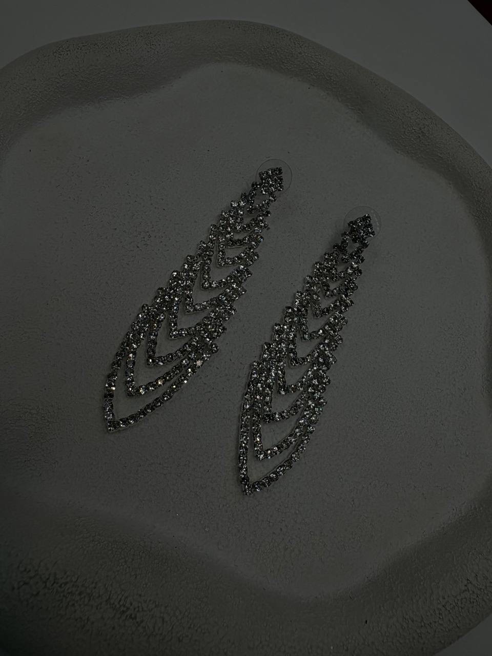 گوشواره میخی جواهری اویز دار