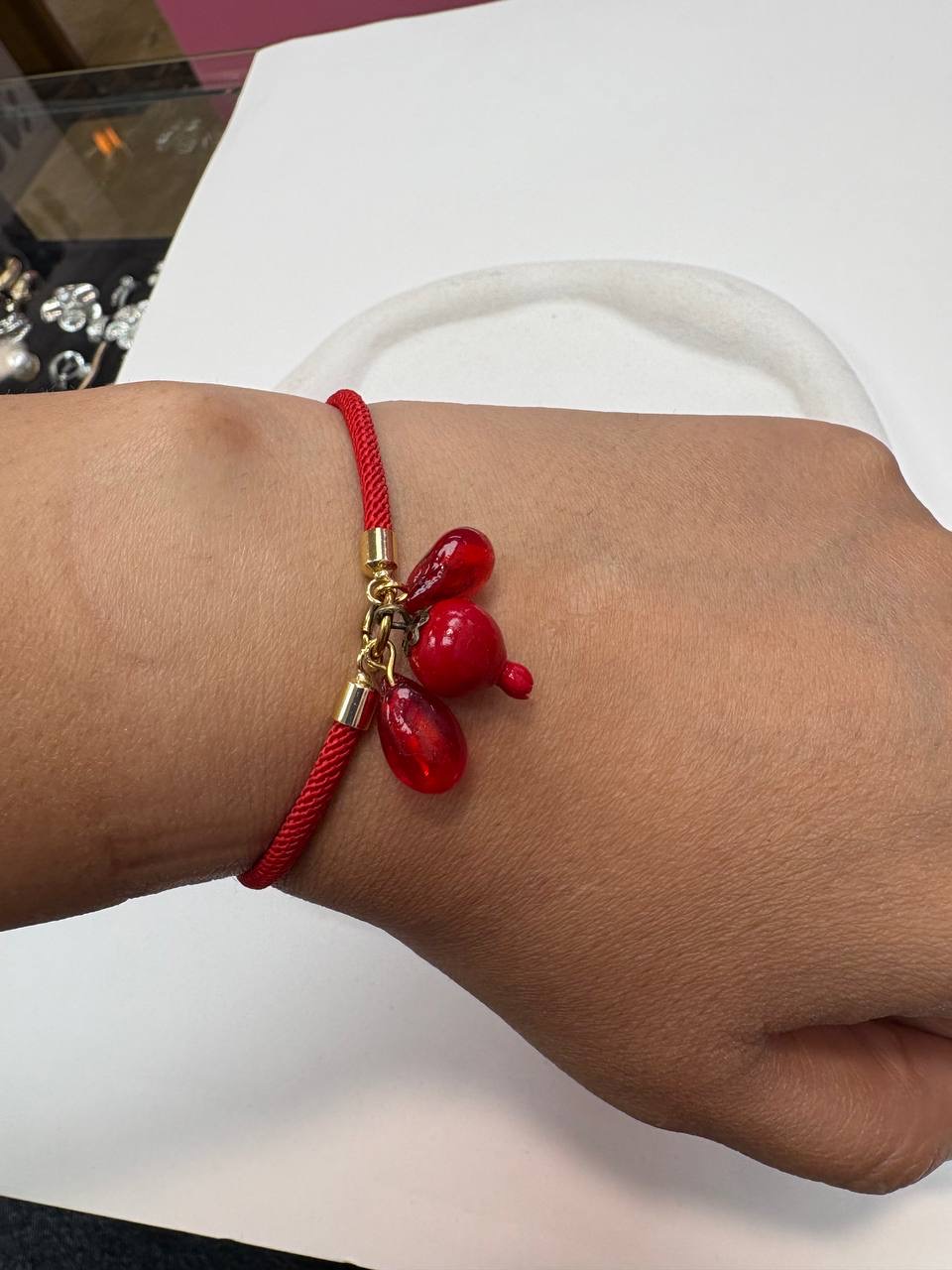 دستبند اسانسوری یلدایی