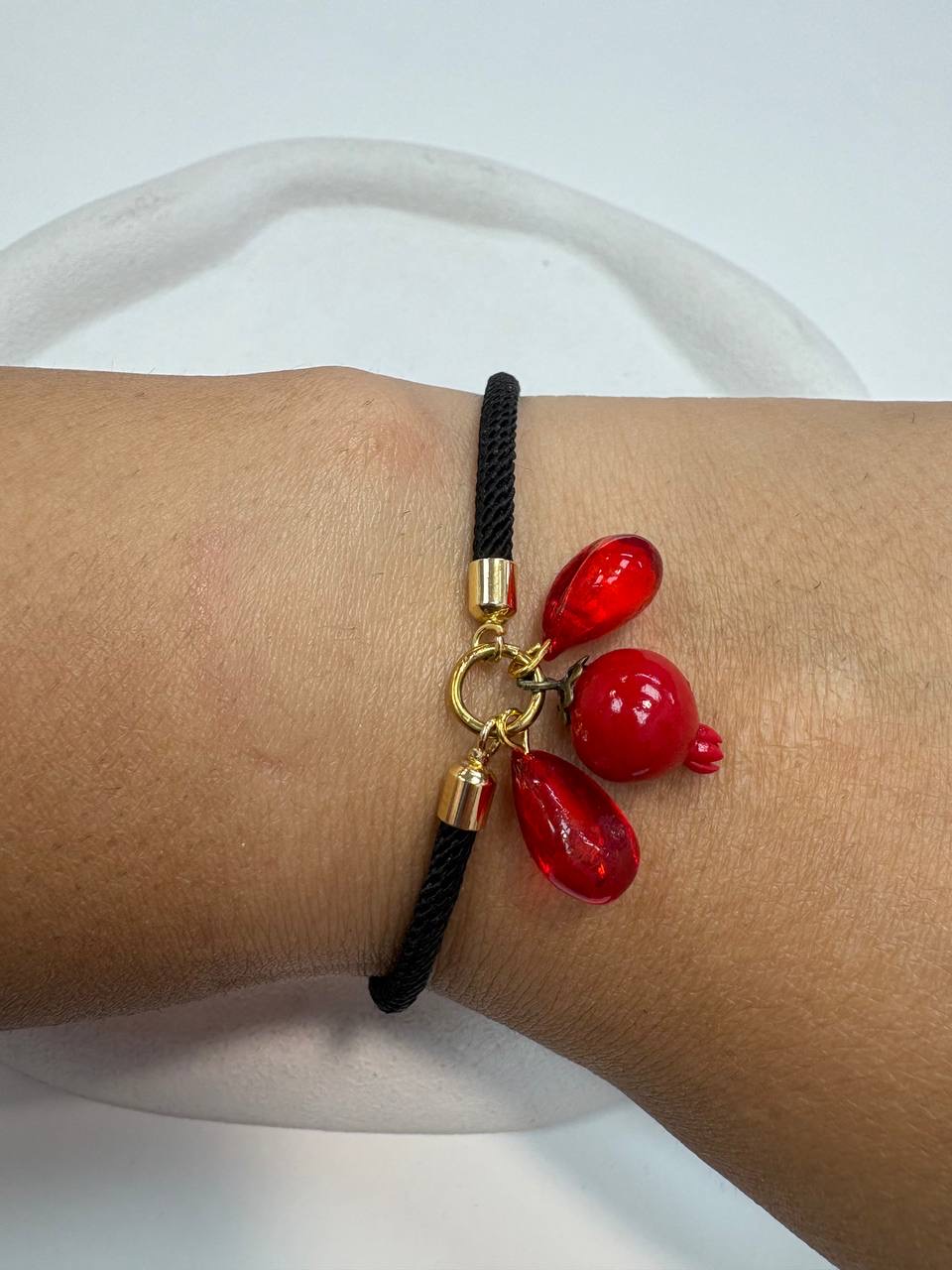 دستبند اسانسوری یلدایی