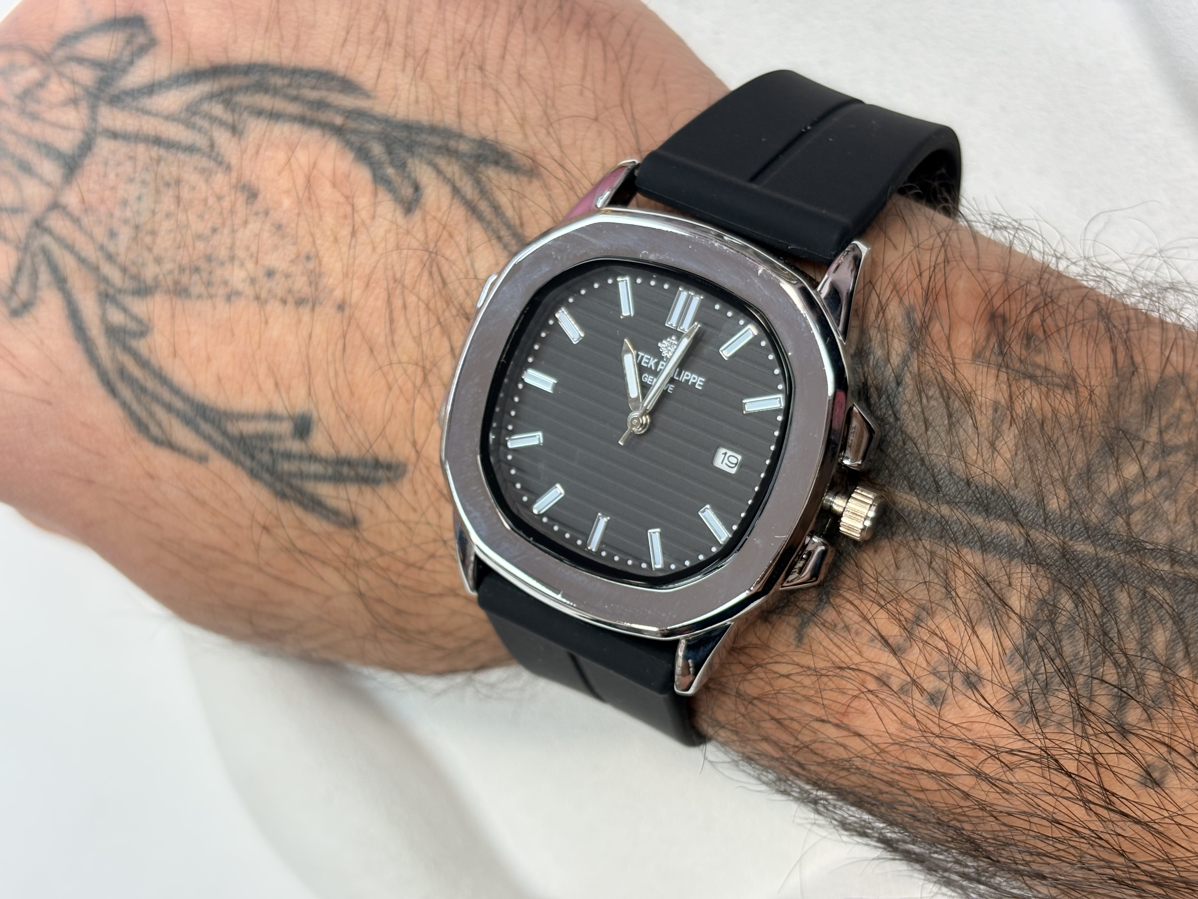 ساعت  پتک فیلیپ بند رابر