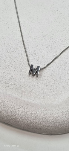 گردنبند استیل حرف M نقره ای